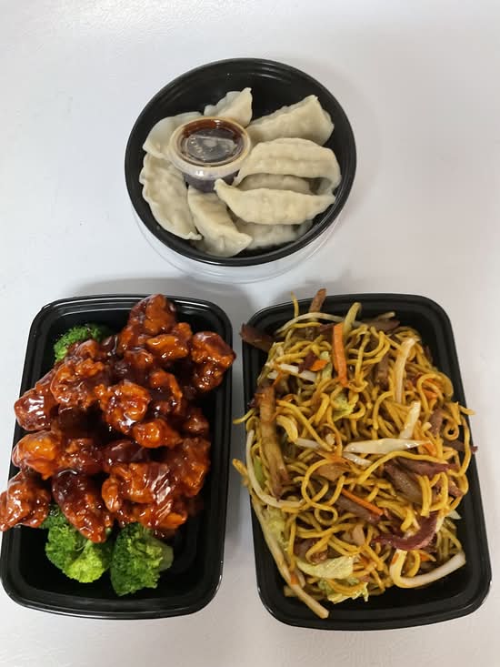 Dragon 168 Chinese Restaurant (975 Bridgeport Avenue)