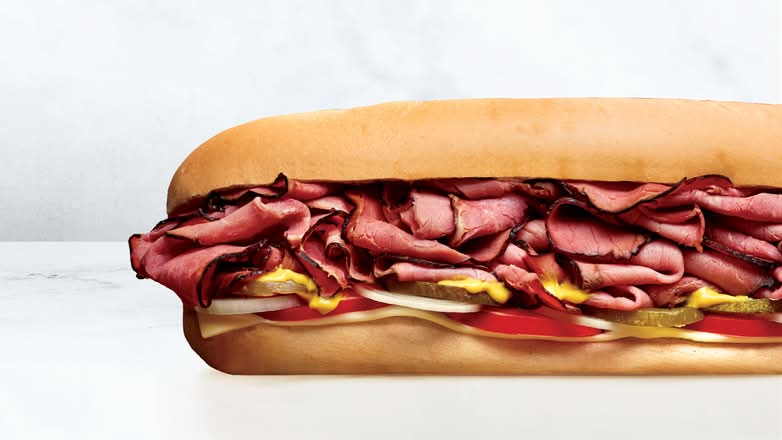 Large Double Stacked Montreal Smoked Meat Sub / Grand sandwich double à la viande fumée de Montréal