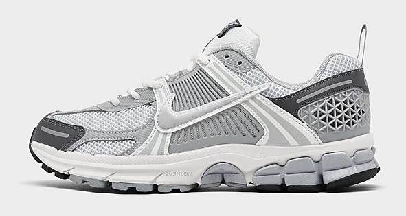 Nike Big Kids' Vomero 5 Casual Shoes, 5.5, Assorted