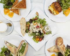 Le Petit Paris Cafe (Mandarin)