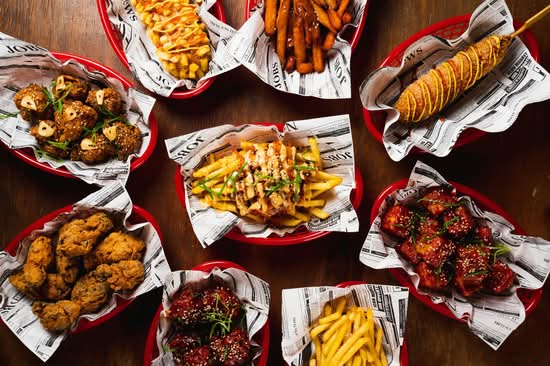 HEXAGON KITCHEN (800 Forrest St NW, Atlanta, GA 30318, USA)