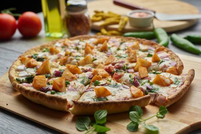 Halal Achari Chicken Pizzatwist