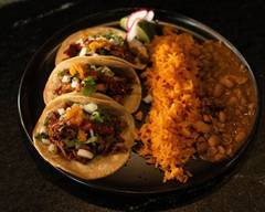 Yeyo's Mezcaleria y Taqueria (Rogers)