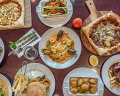 Drift Cafe, Restaurant & Bar