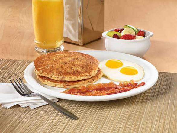 HEARTY 9-GRAIN PANCAKE BREAKFAST