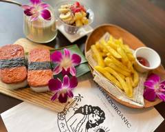 AiNA Organic Kitchen