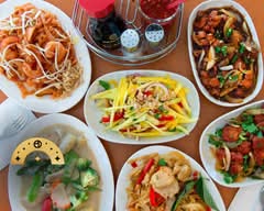 The Zen Hakka & Thai [Stouffville]