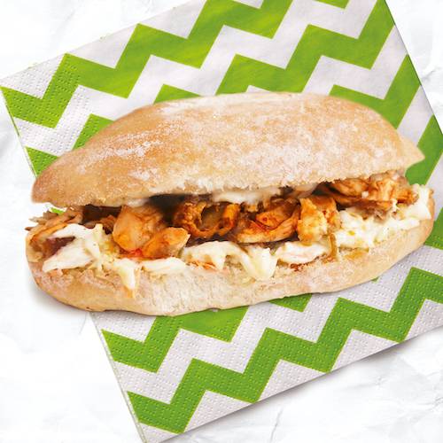 Pulled Chicken Burger + Coleslaw