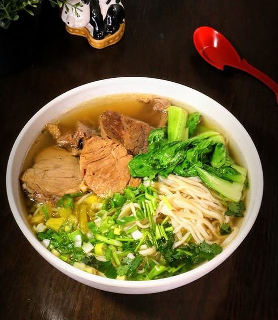 A1. Beef Hand Pulled Noodles Soup A1. 牛肉拉面