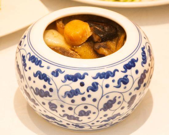 魚翅佛跳牆
