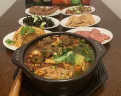 中華料理 曲家骨湯米線