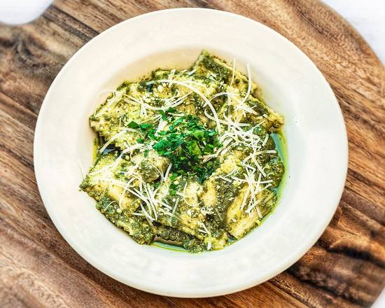 CHEESE RAVIOLI WITH PESTO