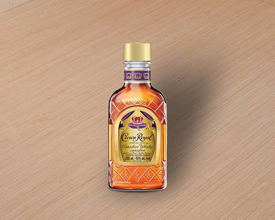 Crown Royal Canadian Whiskey, 200ml spirit (40.00% ABV)