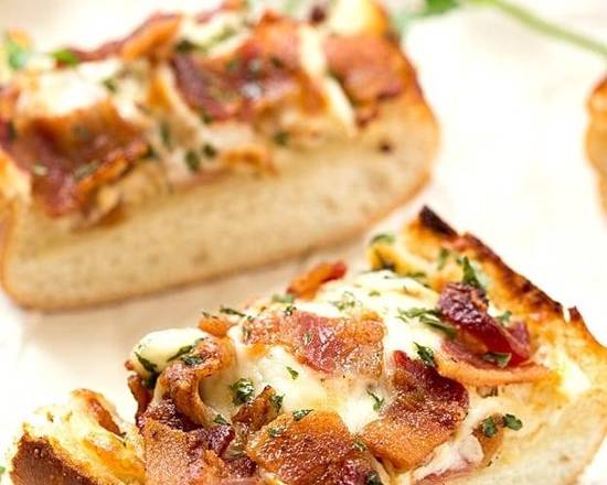Garlic Cheese Bread with Bacon