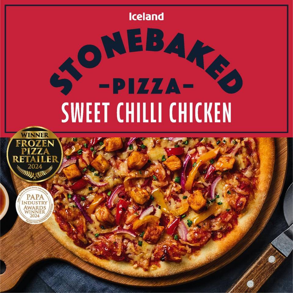 Iceland Sweet Chilli Chicken Stonebaked Pizza (364g)