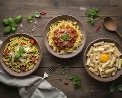 ドカ盛りパスタ満腹亭 Large serving of pasta