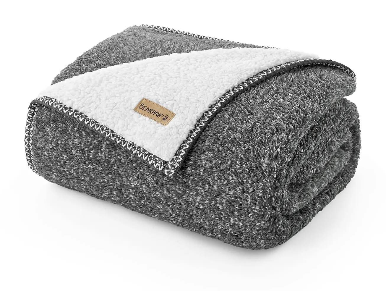Bearpaw Reverton Throw Blanket (Grey One Size)