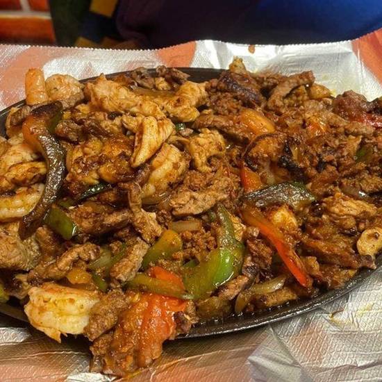 Arroz Con Pollo Specialty