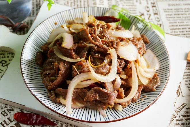 Sauteed Beef with Green Onions 葱爆牛肉