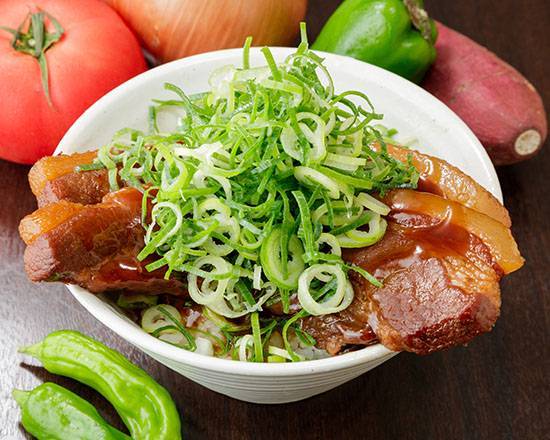 メガ盛り！【ネギまみれ】おふくろの角煮丼
