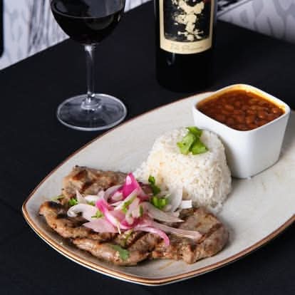 Bistec de Filete Encebollado