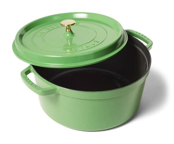 Staub Round Dutch Oven, 7 qt. Pistachio 7 qt.