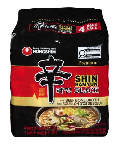 Nongshim Shin Black Ramyun Noodles With Soup Mix, Spicy Pot-Au-Feu (4 x 130 g)
