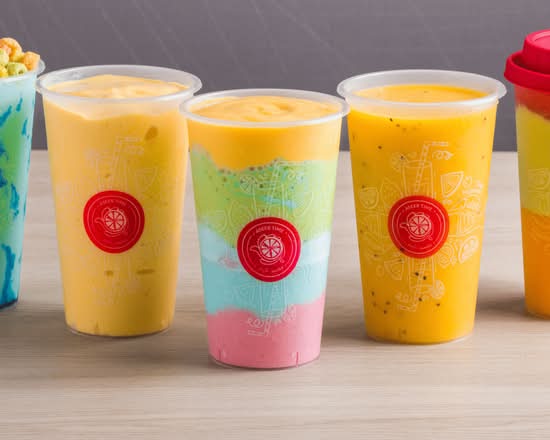 Aseer Time And Papa Kanafa (9100 Jane Street)