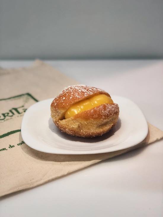 Bola de Berlim Com Creme