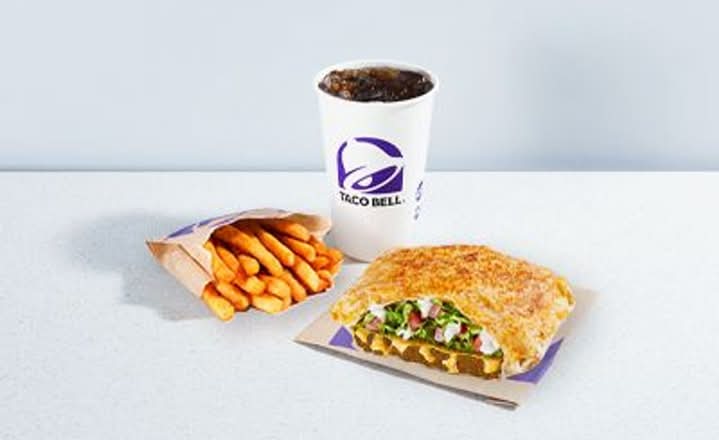Grilled Cheese Crunchwrap® Supreme Large Meal
