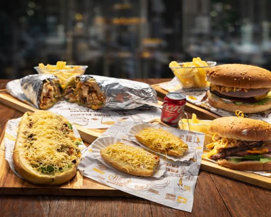 Monkey Burgers 305 (7850 NW 74th St)