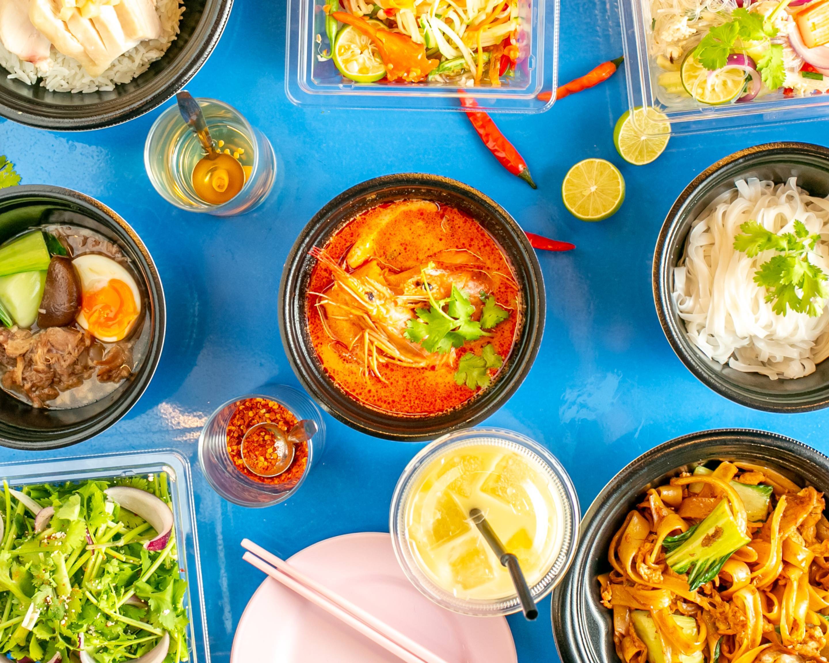 タイ屋台 999 (カオカオカオ) 新宿店 Thaifood Restaurant