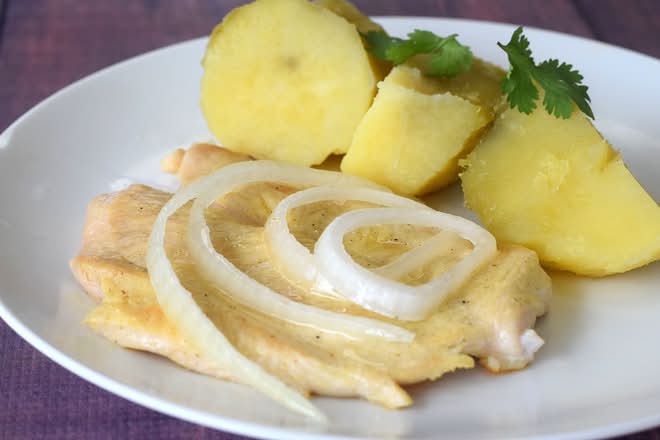 Combo 4 Pechuga con 1 Acompañante & Refresco o Agua