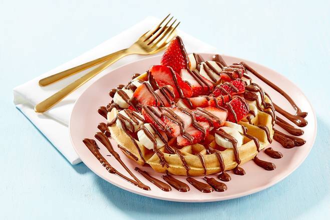 Strawberry & Banana with Nutella Waffle 