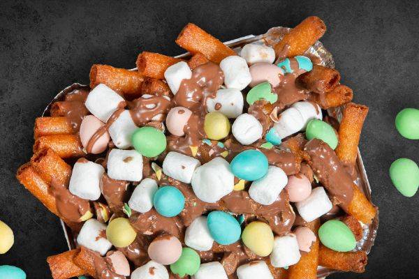 Poutine aux Mini-Eggs Cadbury / Cadbury Mini Eggs Poutine