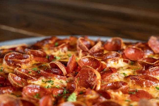 Café Pepperoni Pizza