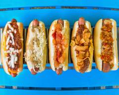 Suzie's Dogs & Drafts (Youngstown)