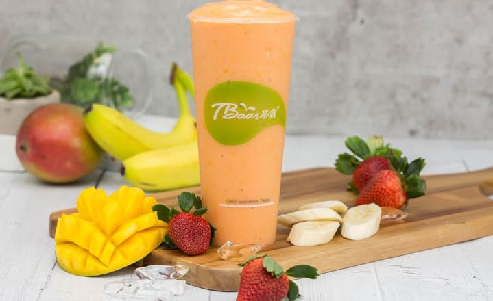 Mango Strawberry & Banana Smoothie