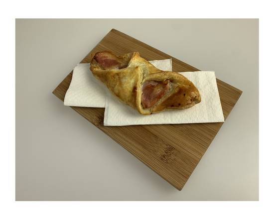 Deli By Shell Bacon & Cheese Pastry Turnover