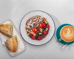 27 Degrees Palm Cove