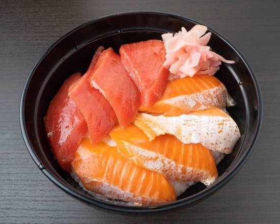 人気No.3 漬けマグロ(4枚)と漬けサーモン(4枚)丼
