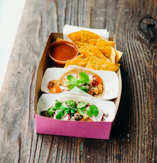 Chicas Tacos