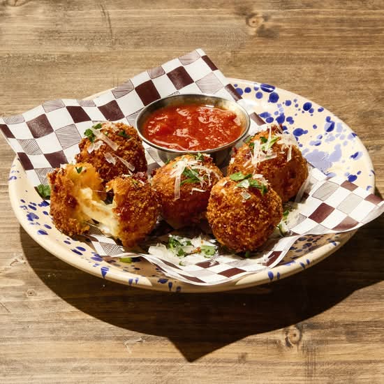 DELIVERY EXCLUSIVE ⭐ Mac & Cheese Bites