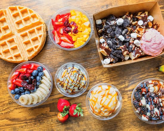 Waffle Vibes (315 West North Avenue)