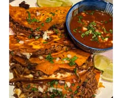 Los Tres Magueyes (411 South Main St)