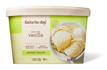 Favorite Day Frozen Yogurt, Vanilla (1.5 qt)