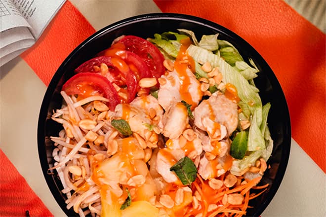 CHICKEN SUMMER BOWL
