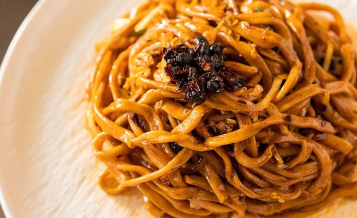 Lao Gan Ma Pork Fried Noodles 老干妈猪肉炒面🌶