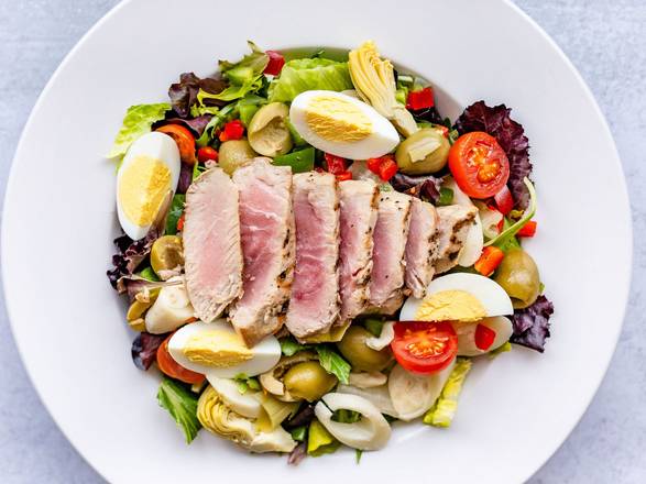 Queen of Heart Salad Ahi Tuna