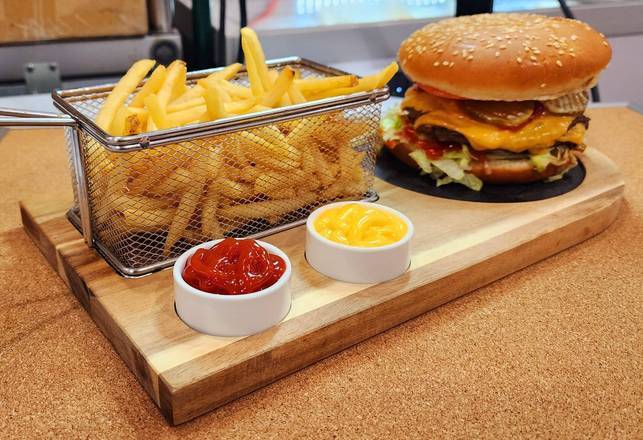 Double Cheeseburger